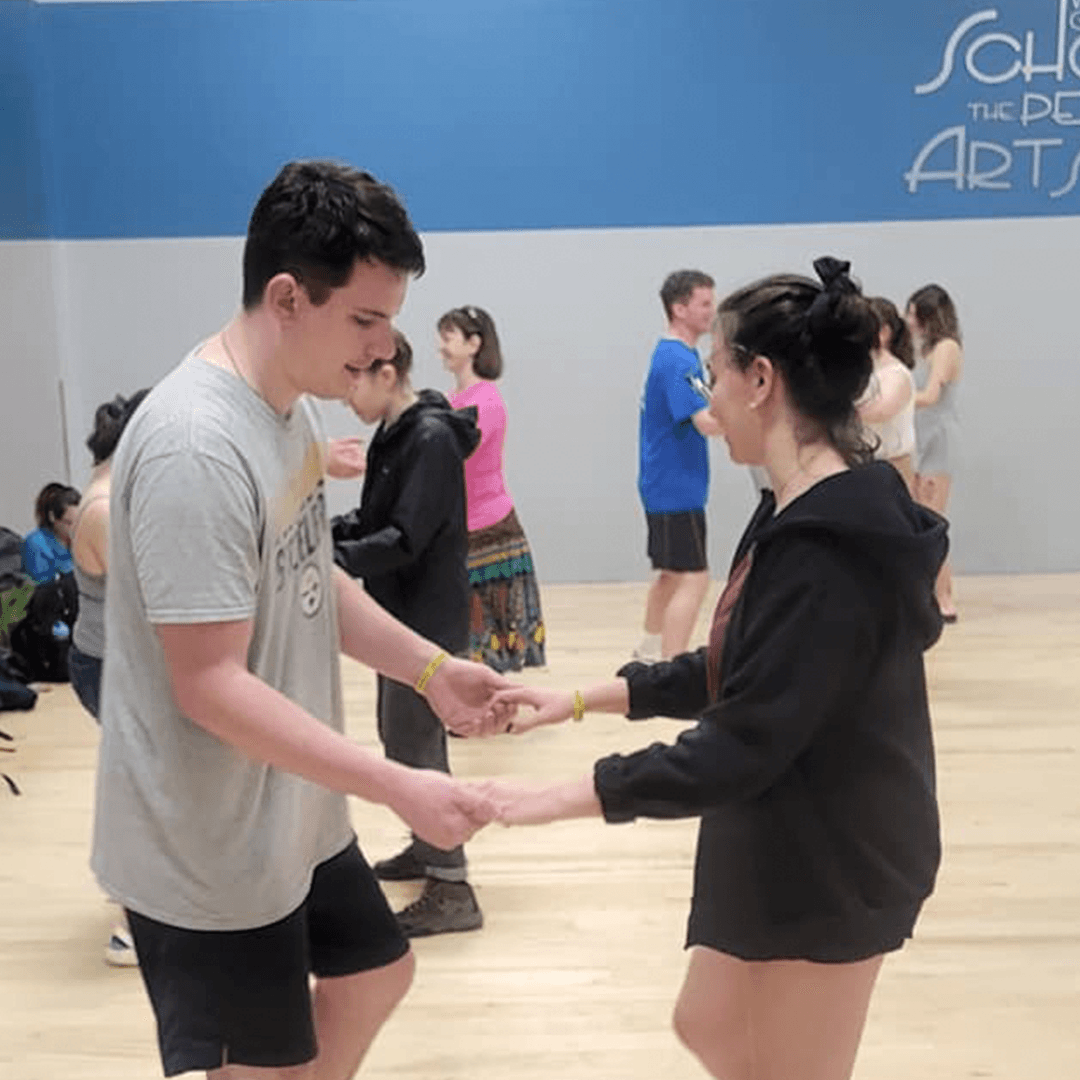 Indoor Salsa  Dance Class in San Juan - Image 7